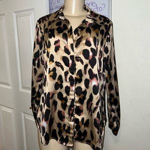 Long sleeve Leopard print top